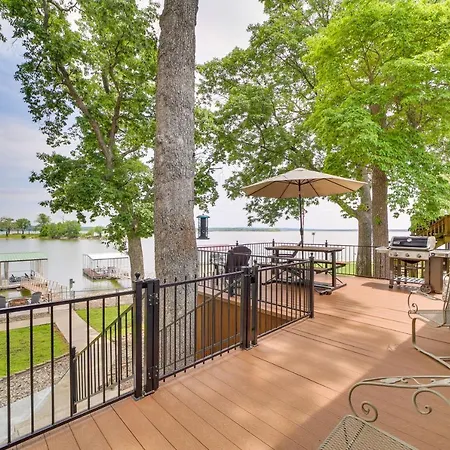 Pet-Friendly Grove Vacation Rental With Boat Dock!